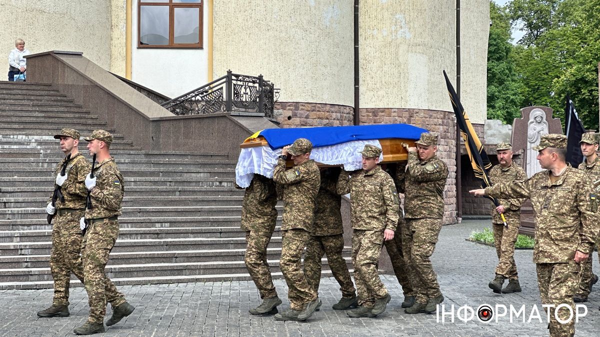Коломия провела в останню дорогу полеглого воїна Максима Красуцького 5
