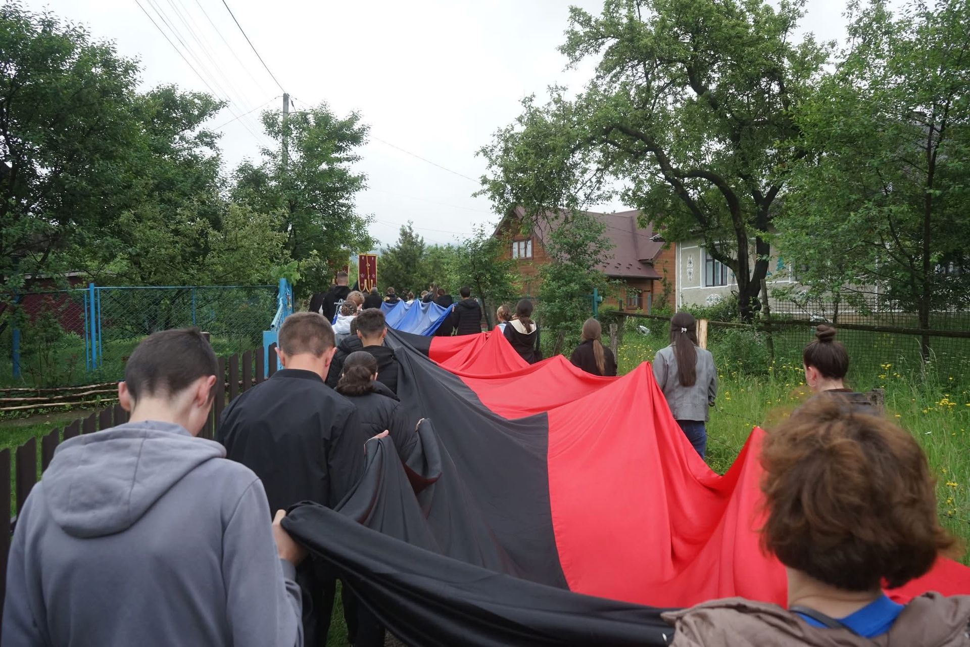 На Надвірнянщині попрощалися з Героєм Любомиром Луцяком 7