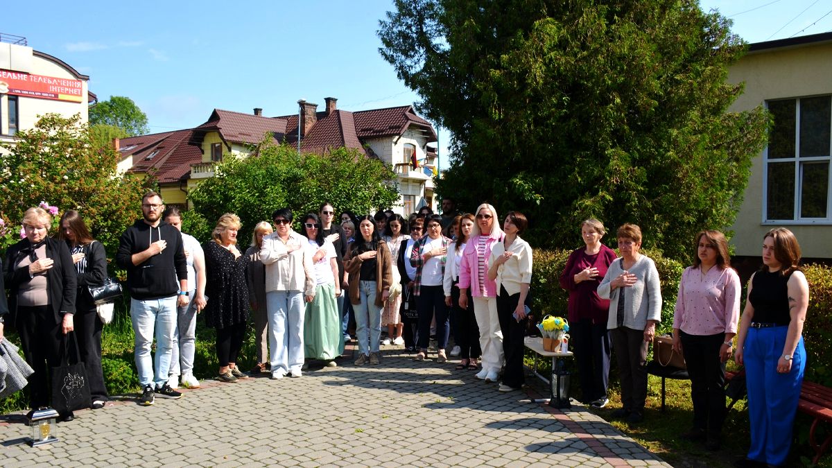 Пам'ятні дошки Козакову Роману та Марківу Андрію відкрили на стінах ліцею у Надвірній 3
