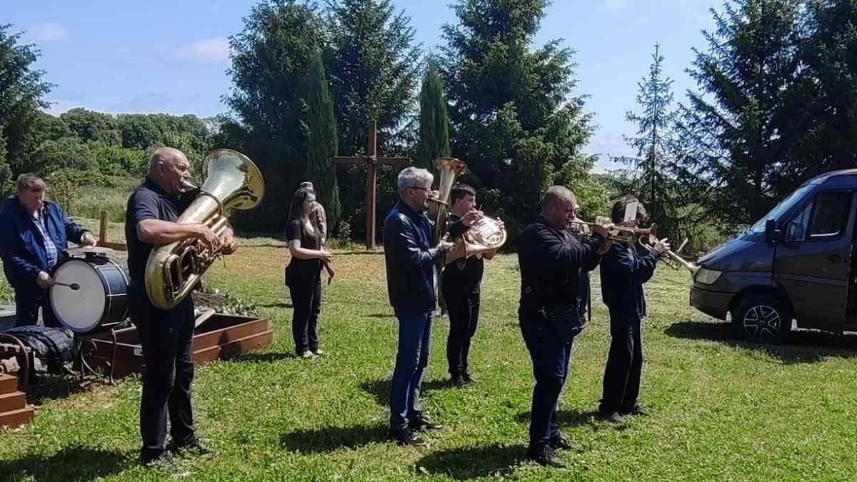 На Коломийщині попрощалися із воїном Василем Кушмелюком 7