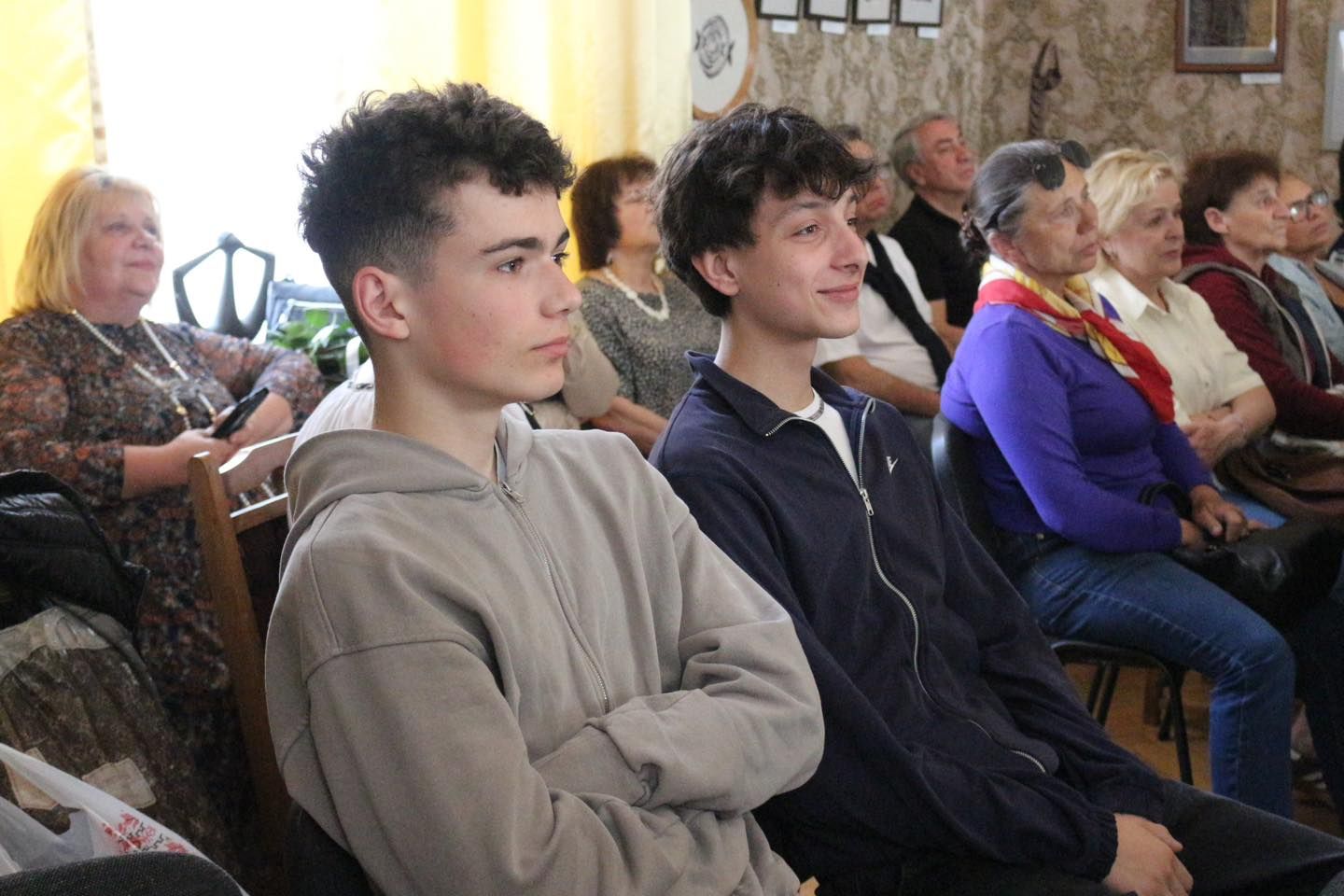 Коломиянин Ілля Криворучко презентував про репресовану сімʼю упівців 12