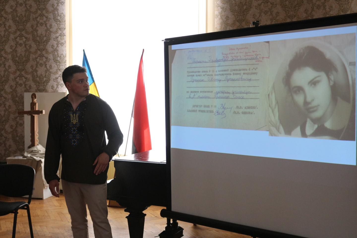 Коломиянин Ілля Криворучко презентував про репресовану сімʼю упівців 17