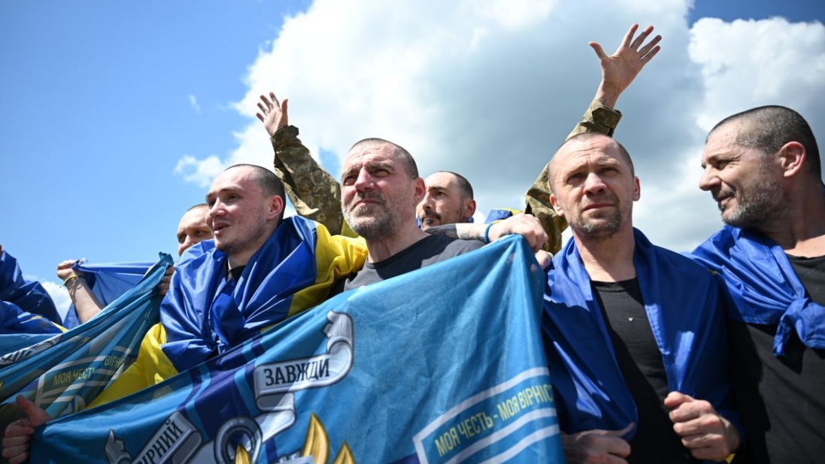 Під час 75-го обміну додому повернулися четверо захисників з Прикарпаття 2