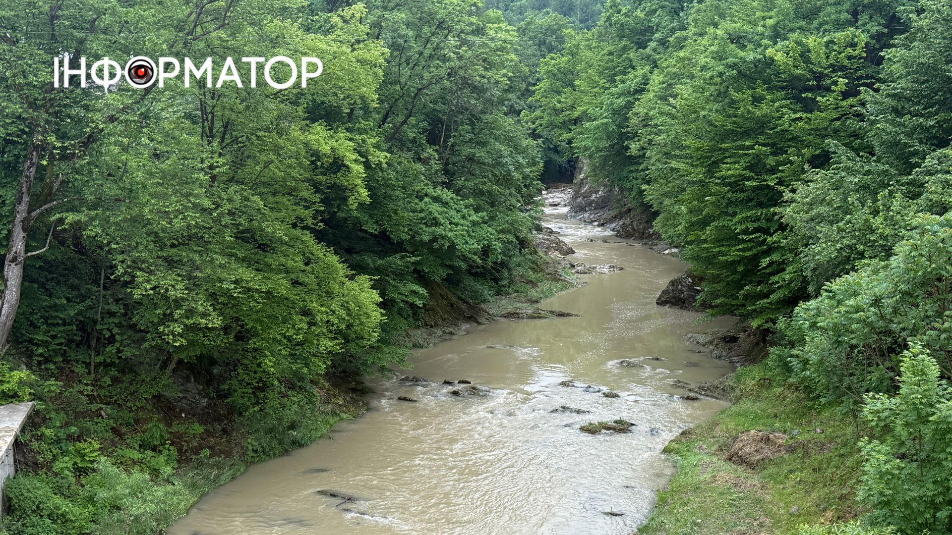 Річка Пістинька, село Пістинь Річка Пістинька, село Пістинь
