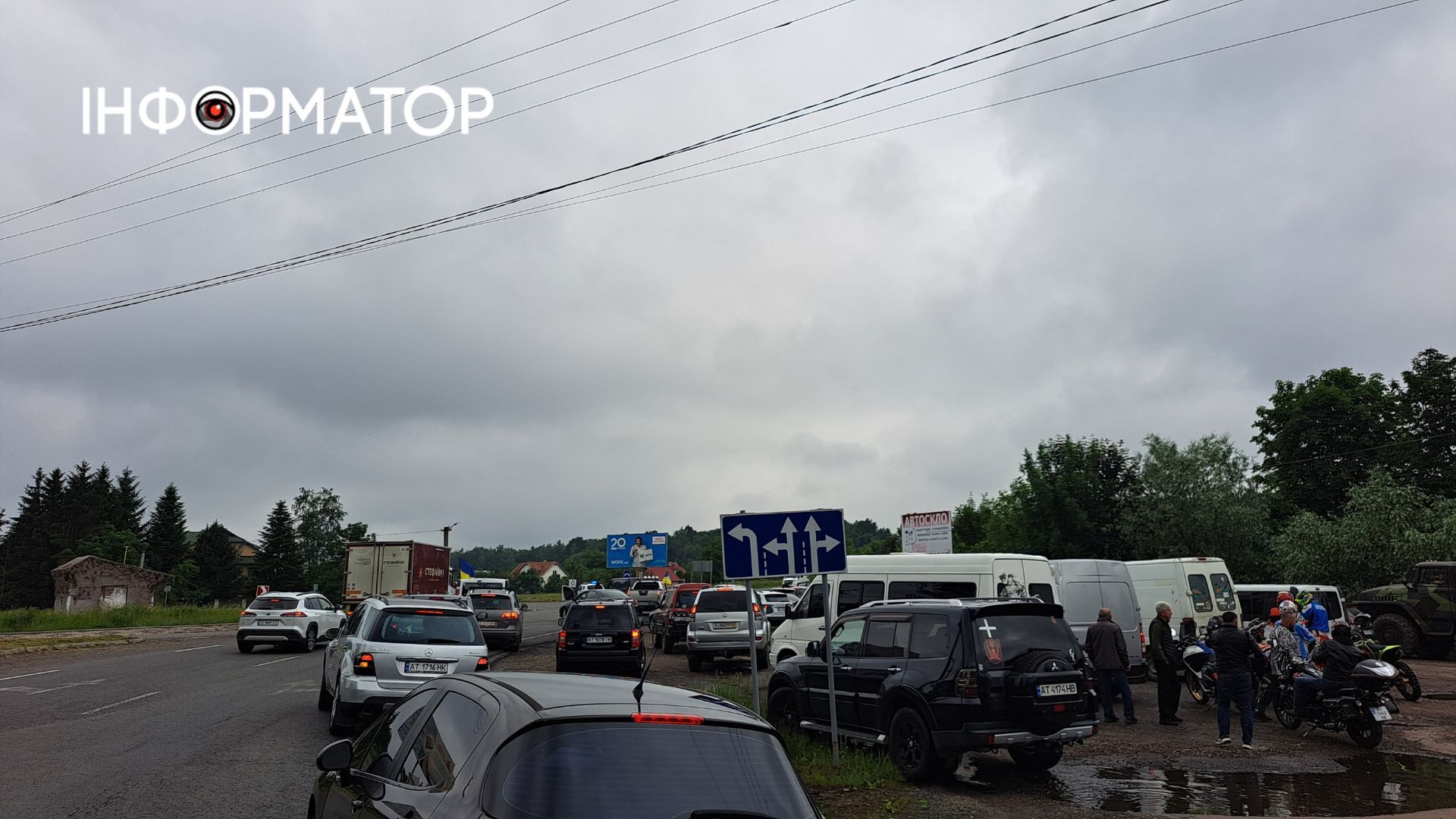 У Коломиї "на щиті" зустріли загиблого Героя Максима Попелюка 3