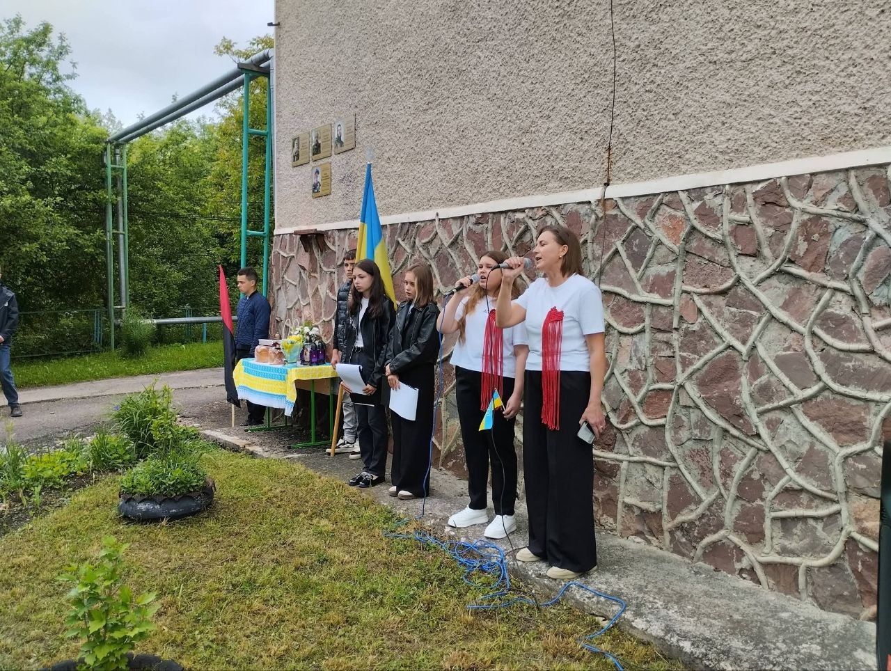 У Печеніжинській громаді відкрили меморіальну дошку Герою Володимиру Зубаку 2