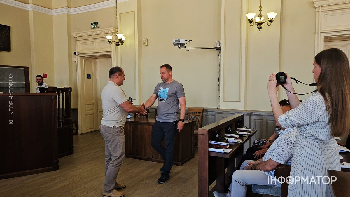 Під час засідання виконкому у Коломиї вручали нагороди 10