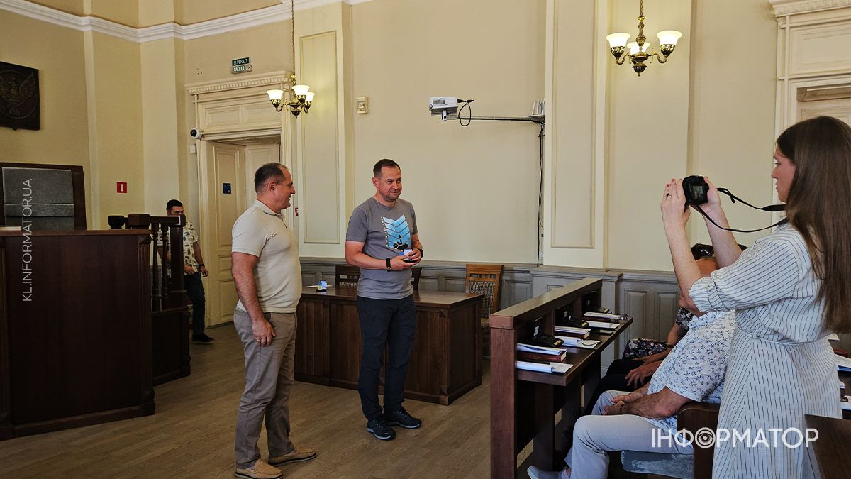 Під час засідання виконкому у Коломиї вручали нагороди 11