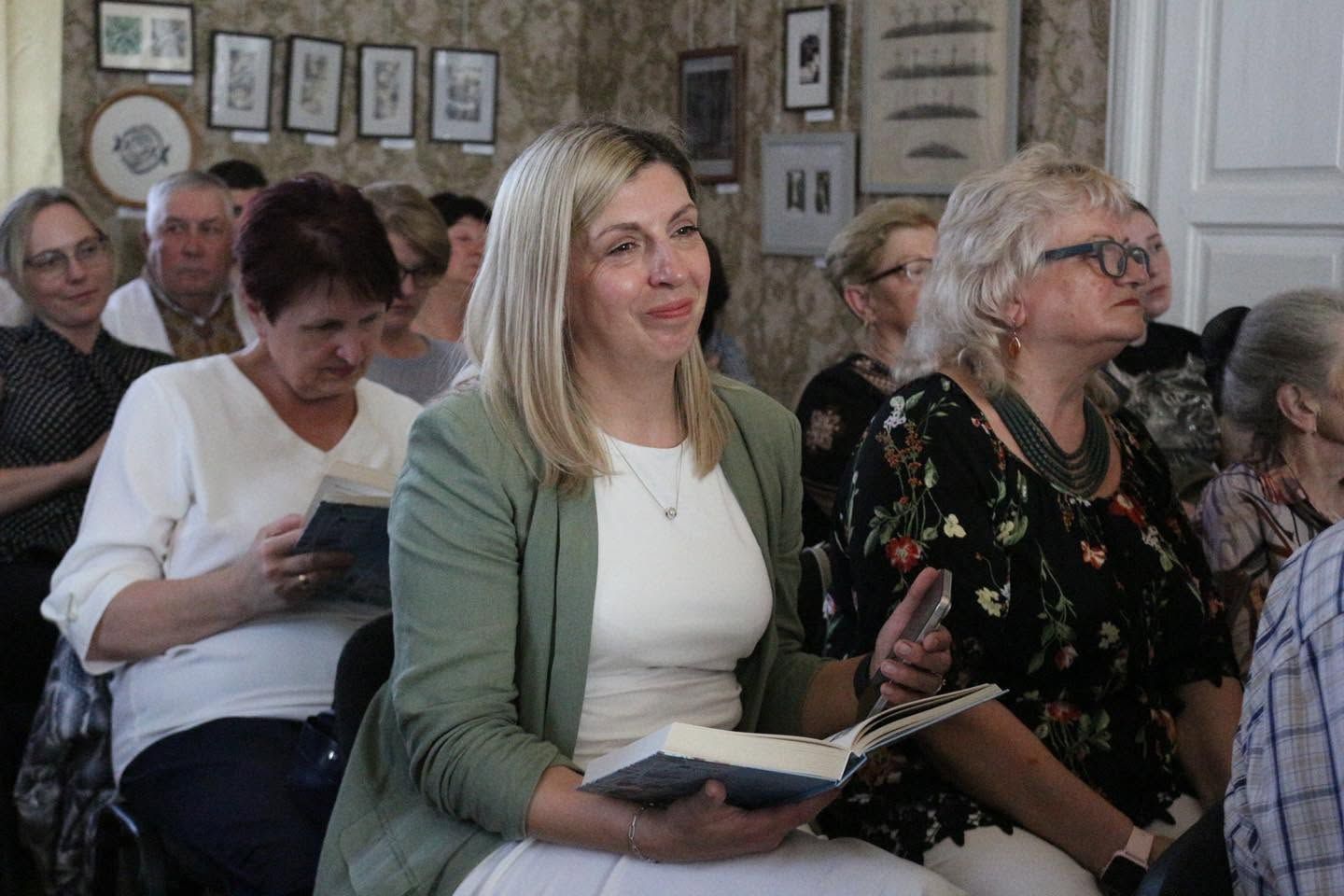 35 років історії в одній книзі: у Коломиї презентували видання про газету "Вільний голос" 5