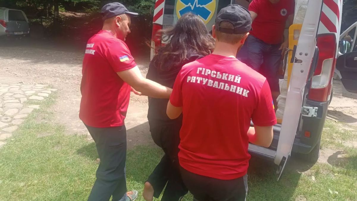 На Прикарпатті гірські рятувальники двічі вирушали на допомогу туристам