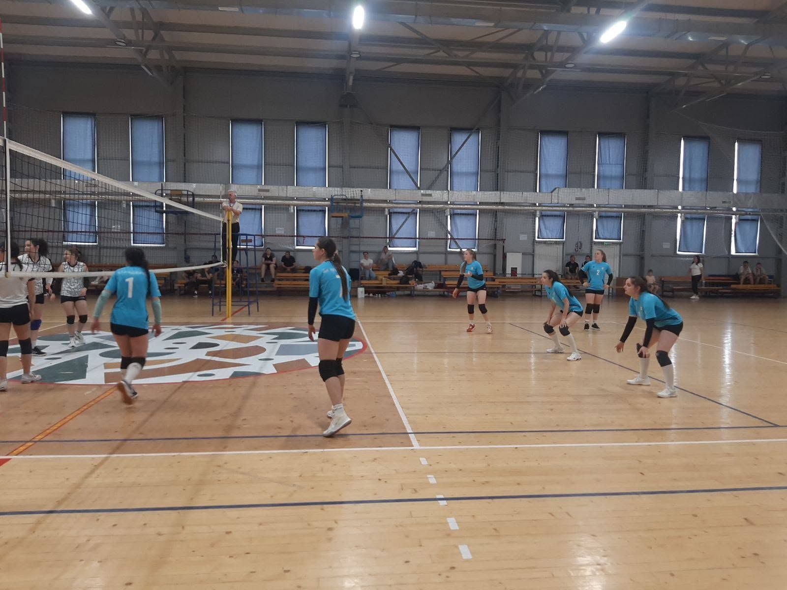У Королівці відбулись волейбольні змагання серед жіночих команд 8