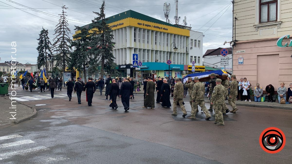 У Коломиї попрощалися із захисником Олегом Свєташовим 8