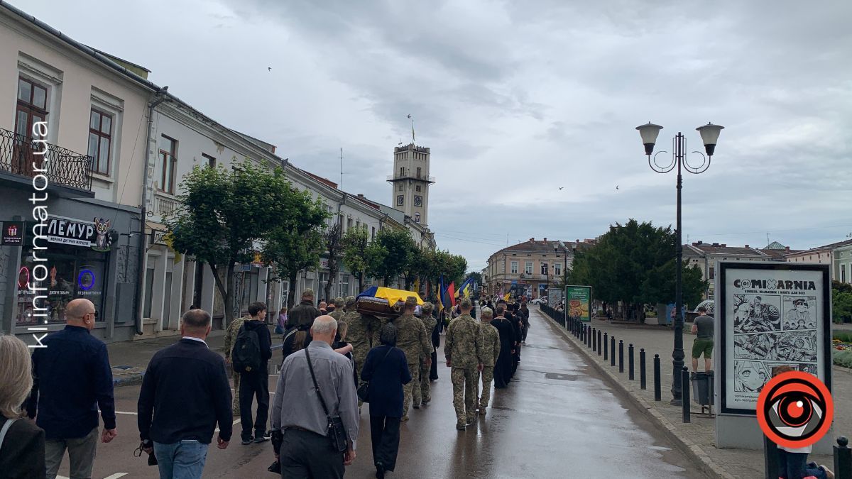 У Коломиї попрощалися із захисником Олегом Свєташовим 9