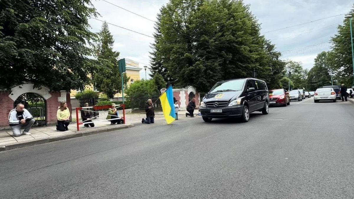 У Ворохті на "щиті" зустріли загиблого Героя Нестора Лепейка