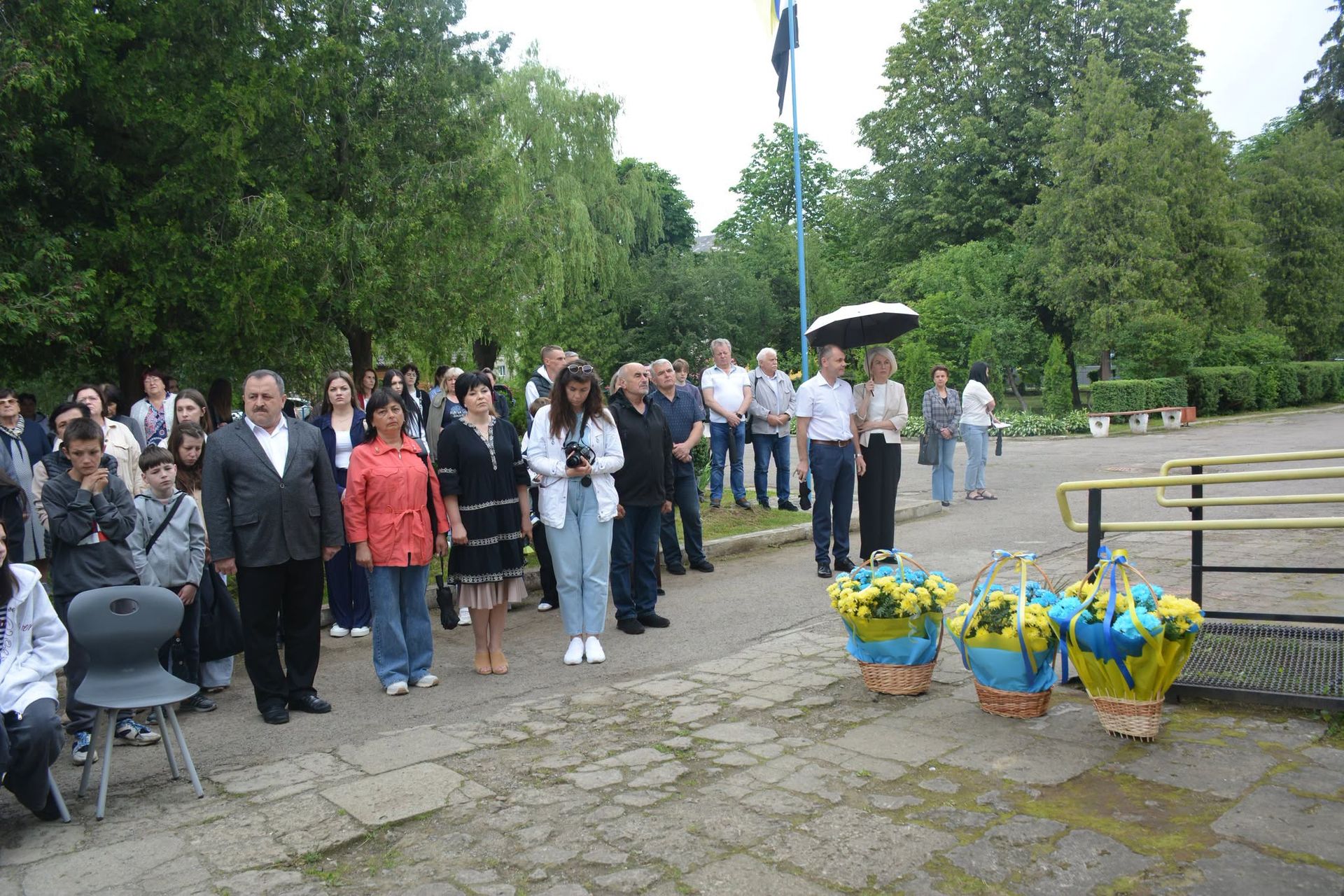 У Надвірній відкрили меморіальні дошки трьом полеглим Героям 11