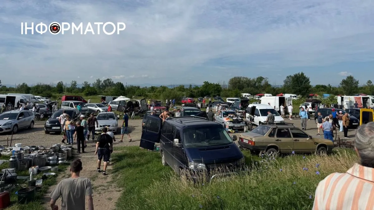 Фоторепортаж з суботньої торговиці