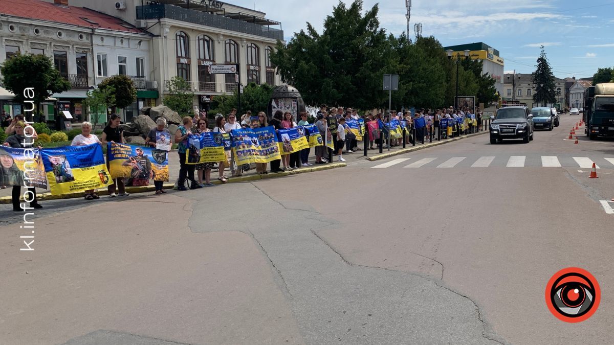 Мирна акція на підтримку безвісти зниклих військових та полонених відбулась у Коломиї 3