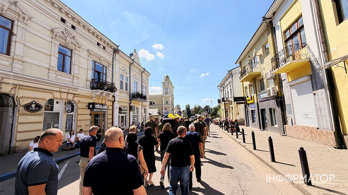 Коломийська громада зустріла полеглого Героя Василя Грицюка 6