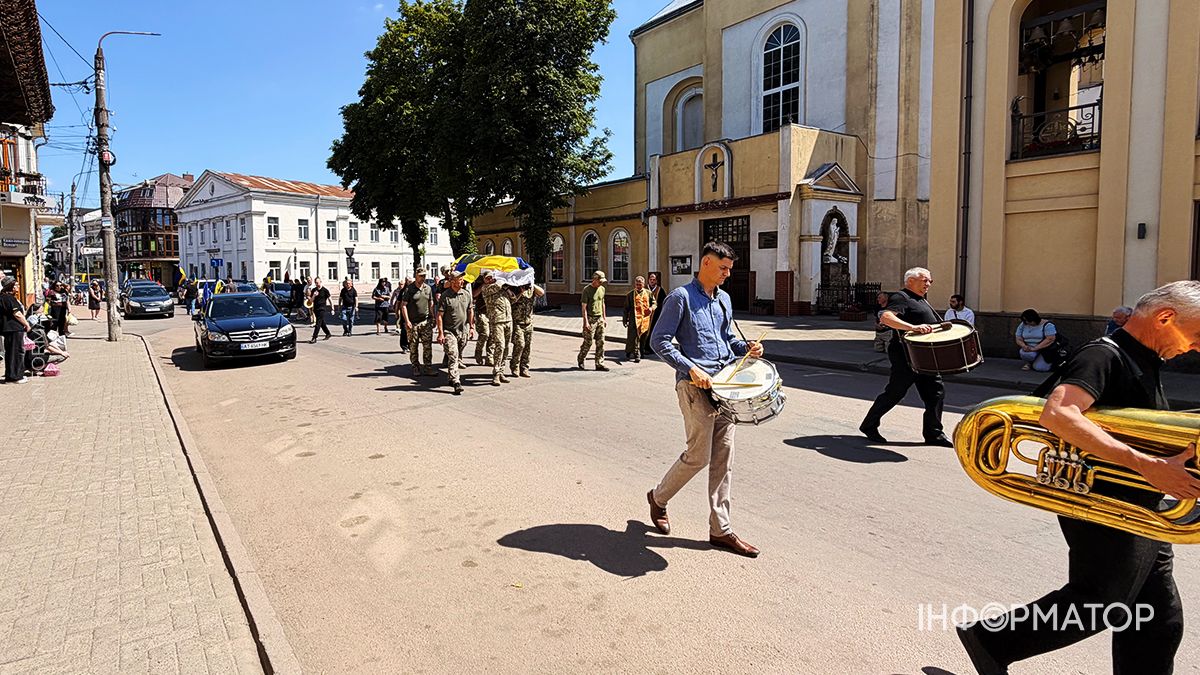 Коломийська громада зустріла полеглого Героя Василя Грицюка 2