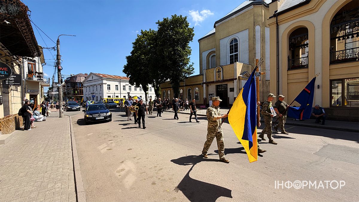 Коломийська громада зустріла полеглого Героя Василя Грицюка 1