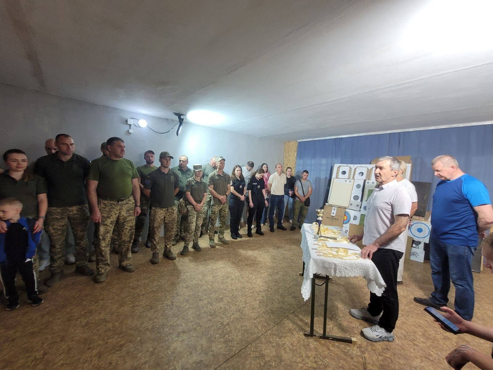 У Коломиї військові та ветерани змагалися у турнірі зі стрільби до Дня Конституції 2