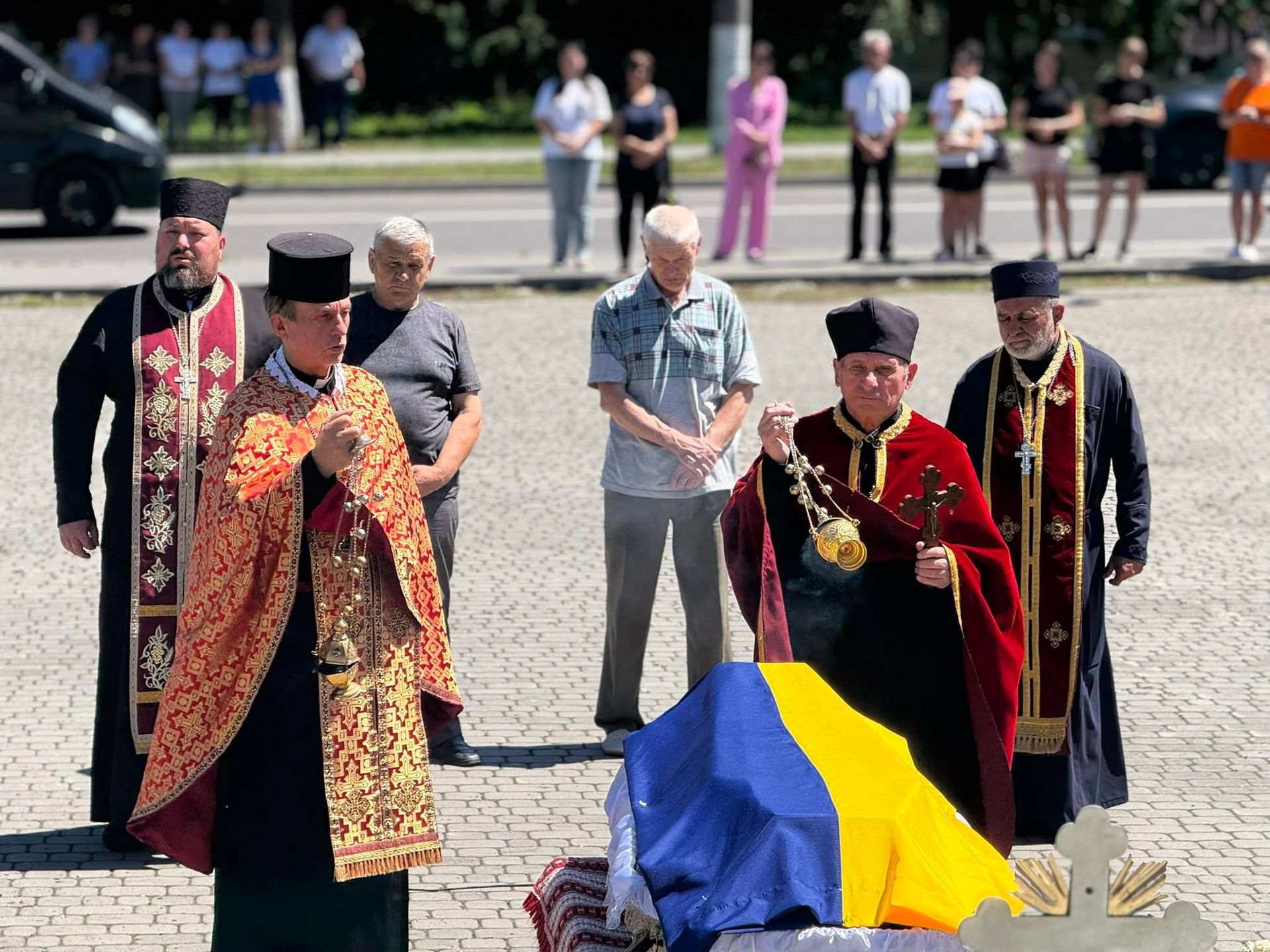Отинійська громада "на щиті" зустріла Героя Петра Василашка 4