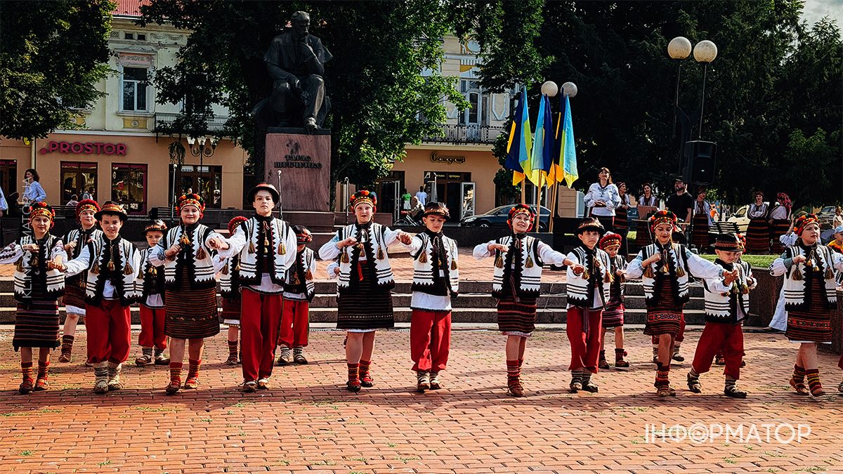 У Коломиї пройшли урочистості до тридцятої річниці Дня Конституції України 6