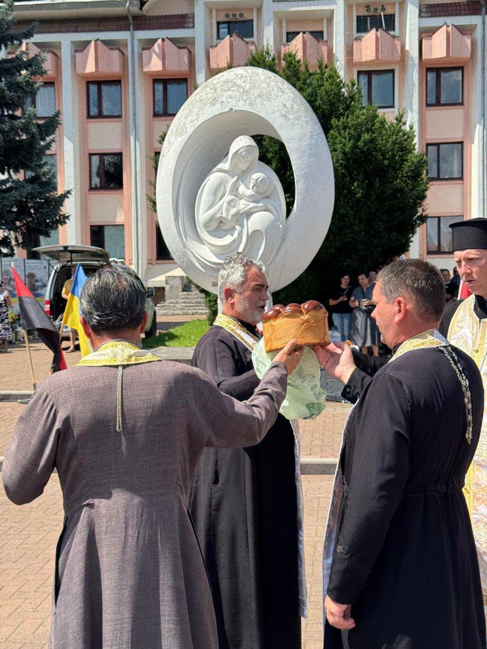 У Косові вшанували пам’ять полеглих захисників України 6