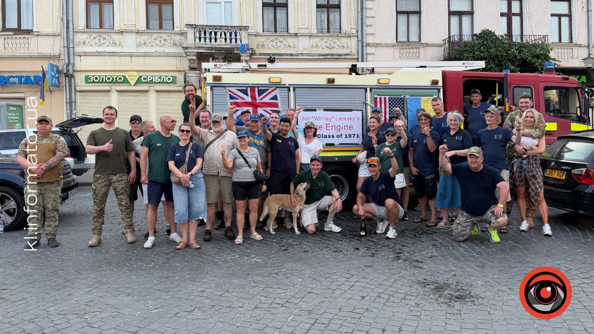 До Коломиї прибув 17-й конвой позашляховиків для ЗСУ 4