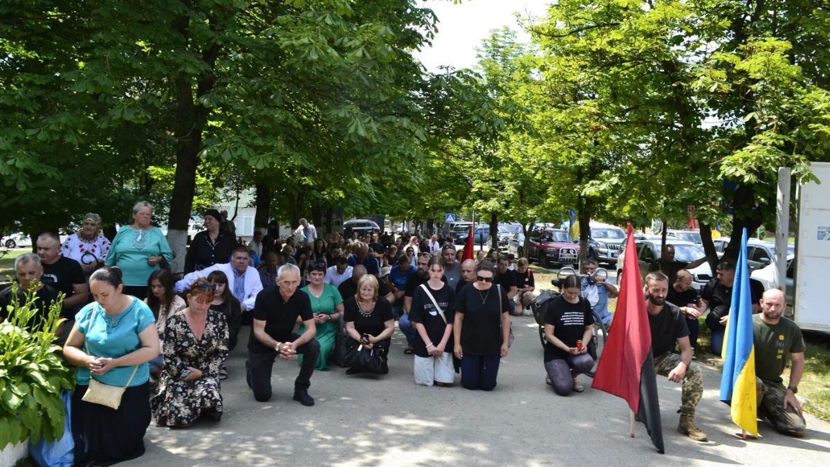 Верховинська громада віддала шану загиблому Давиду Бойканюку 3