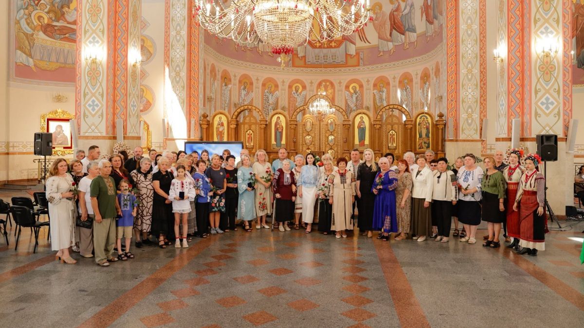 Пам’ять Героїв вшанували у Коломиї: родинам полеглих воїнів вручили обласні нагороди
