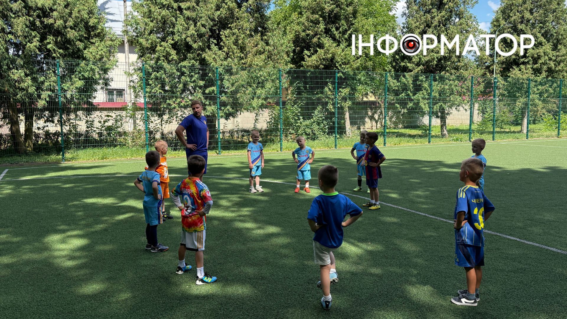 Перші кроки у спорті: у Коломиї відкрили футбольну секцію Varatyk Kinder для найменших 10
