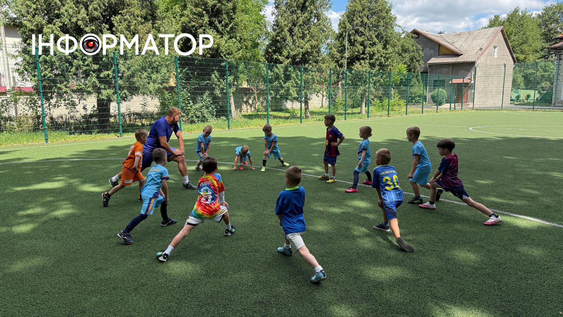 Перші кроки у спорті: у Коломиї відкрили футбольну секцію Varatyk Kinder для найменших 12