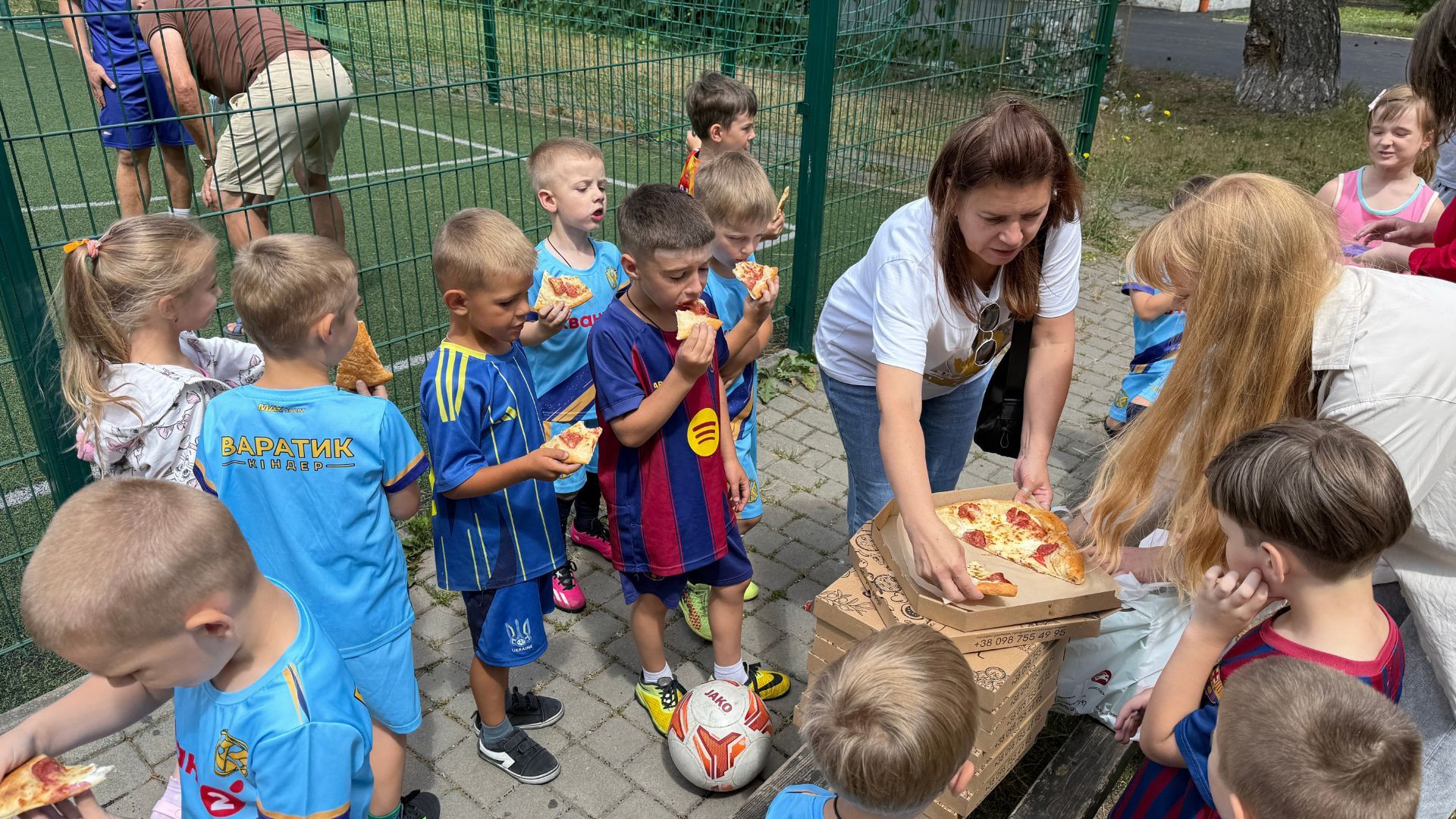 Перші кроки у спорті: у Коломиї відкрили футбольну секцію Varatyk Kinder для найменших 35