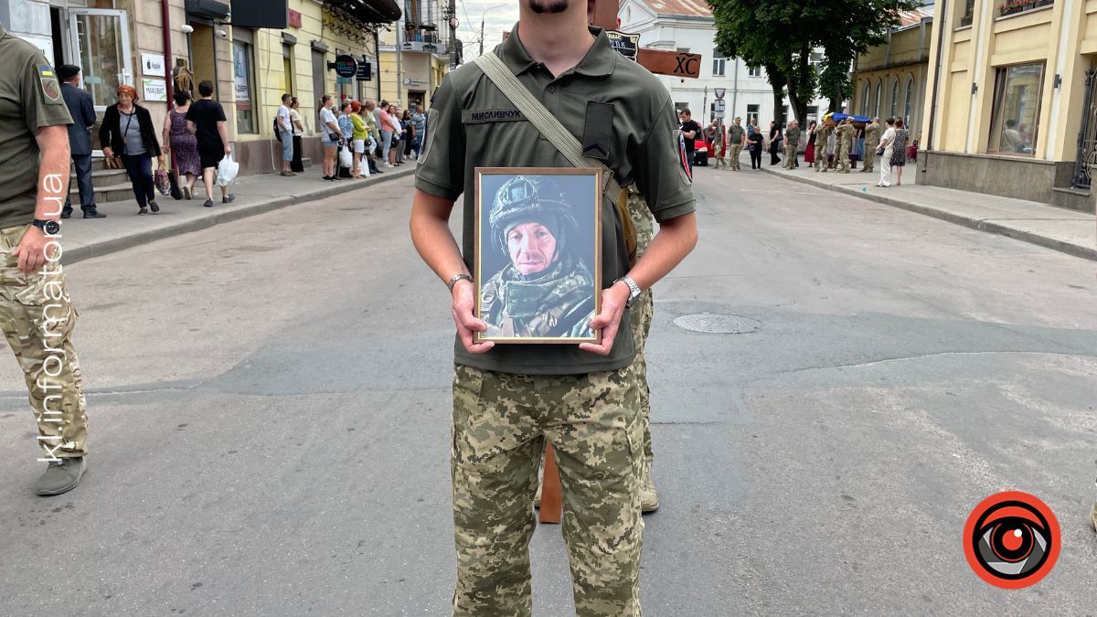 На щиті до рідного краю повернувся захисник із Саджавки Василь Півторак