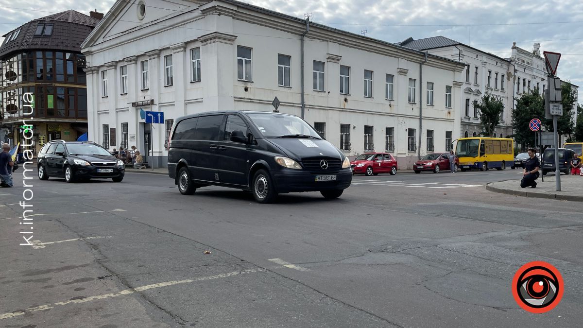 На щиті до рідного краю повернувся захисник із Саджавки Василь Півторак 2