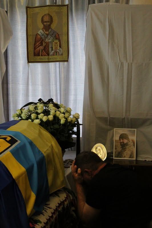 У Делятині "на щиті" зустріли померлого захисника Андрія Трачука 10