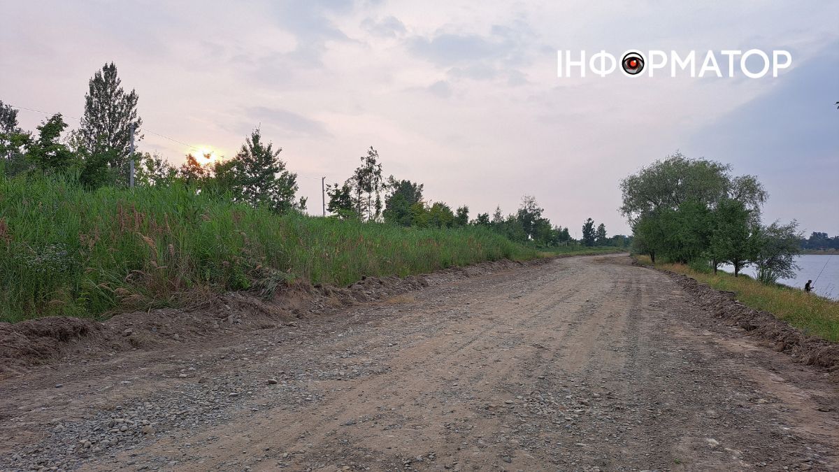На Шевченківському озері розширили та розрівняли дорогу 4