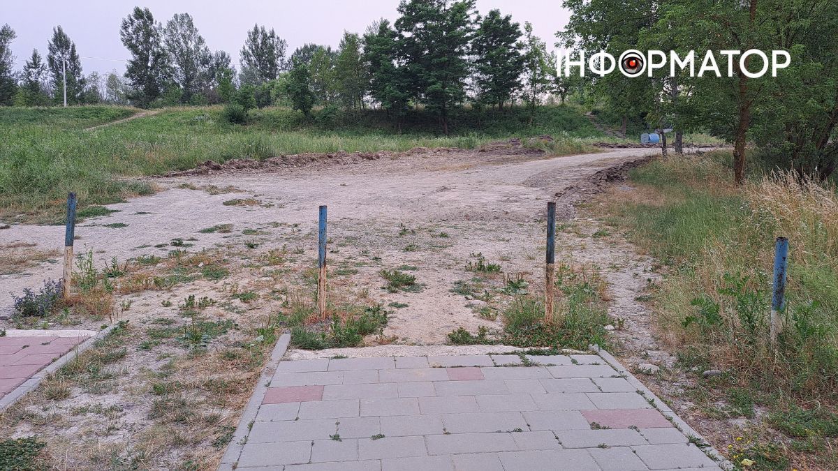 На Шевченківському озері розширили та розрівняли дорогу