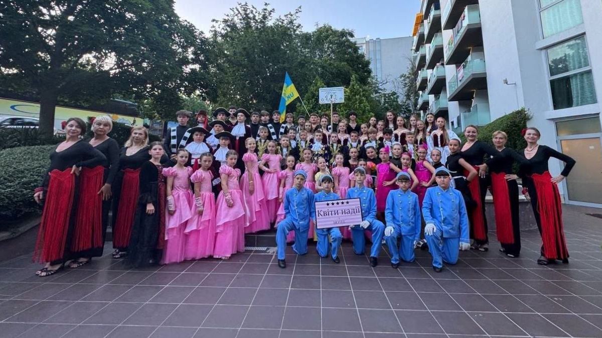 Юні артисти з Коломиї стали найкращими на міжнародному фестивалі в Болгарії 1