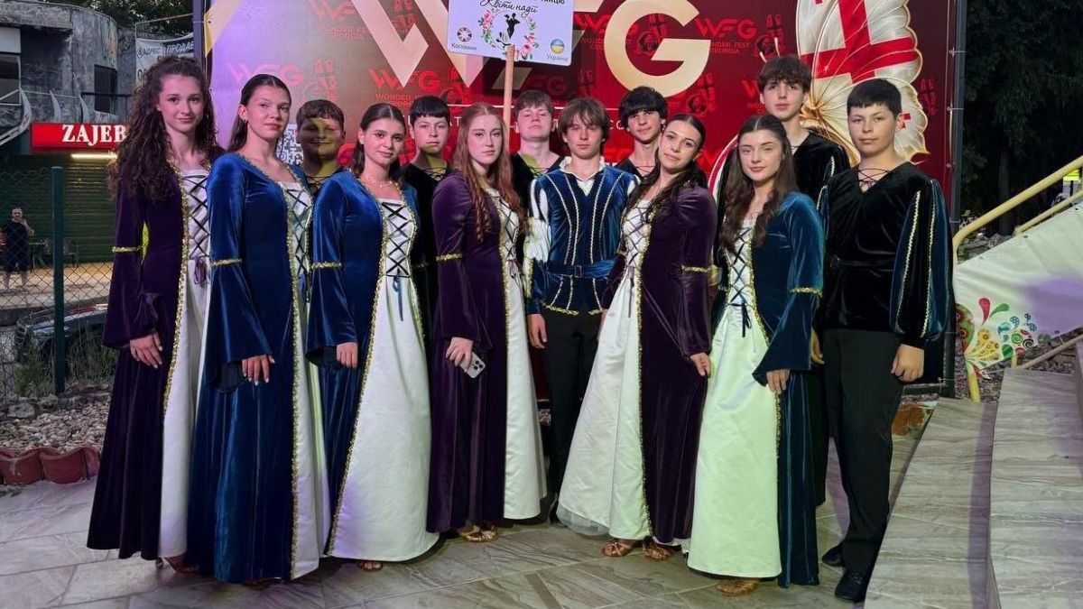 Юні артисти з Коломиї стали найкращими на міжнародному фестивалі в Болгарії 2