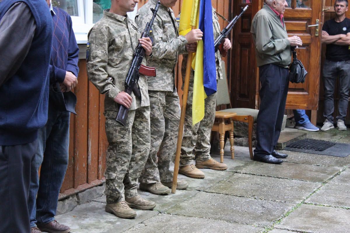 У Делятині попрощались із померлим Андрієм Трачуком 1