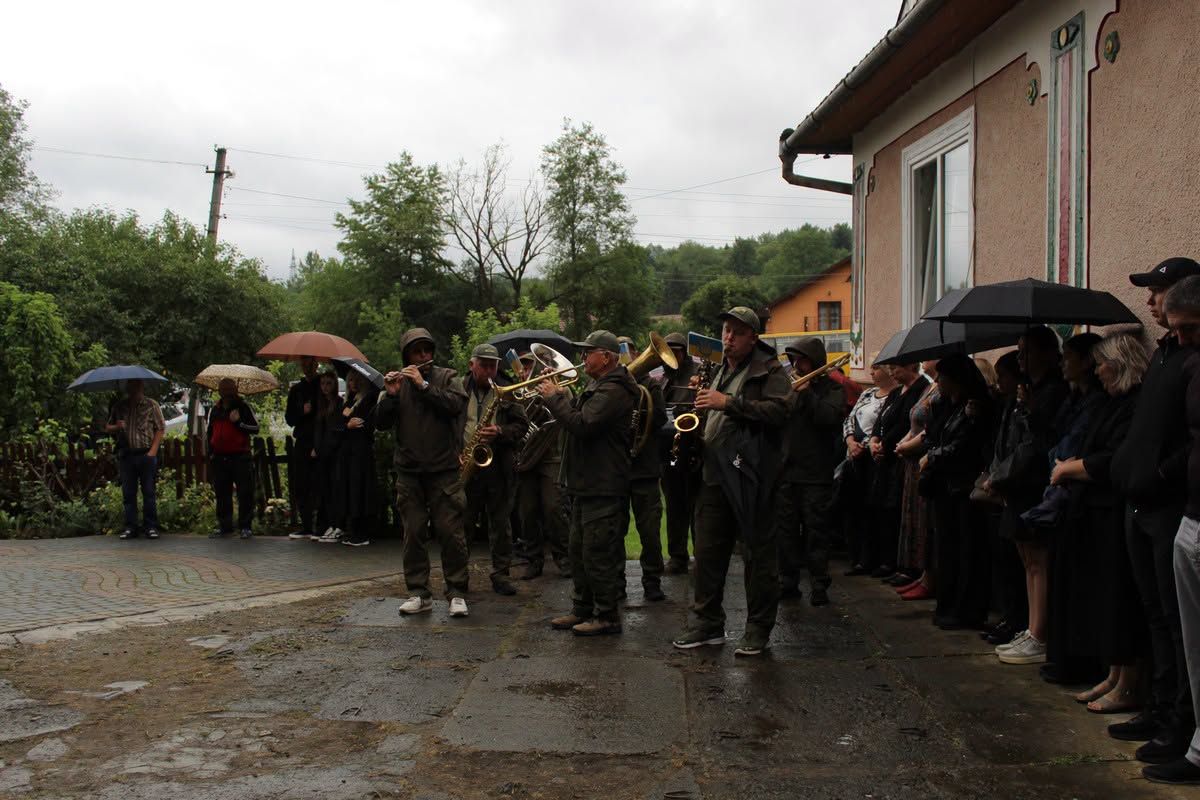 У Делятині попрощались із померлим Андрієм Трачуком 2