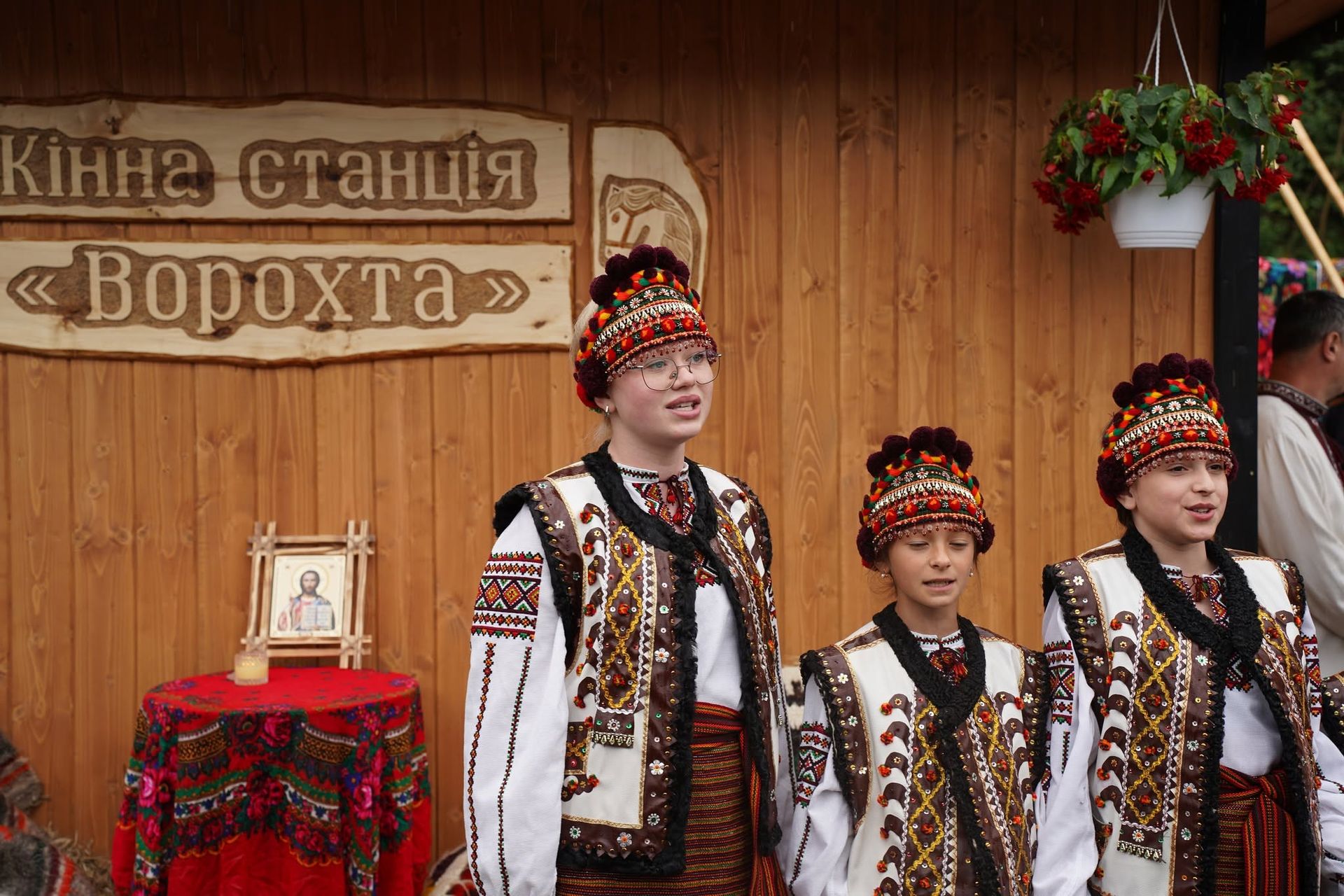 У Ворохті запрацювала перша кінна станція 4
