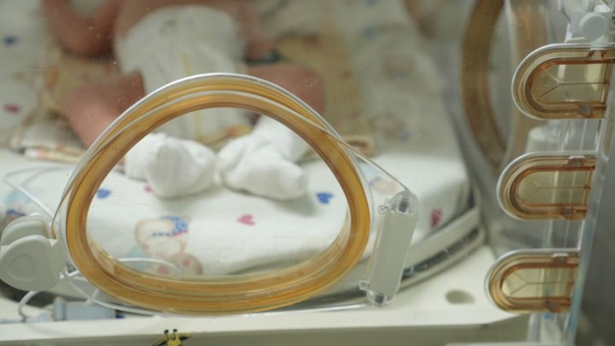 В якому стані немовля, яке матір хотіла продати за 20 000$
