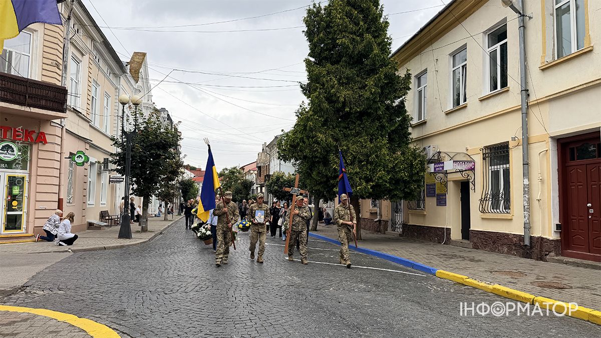 Коломияни провели в останню путь Ярослава Козлова 13