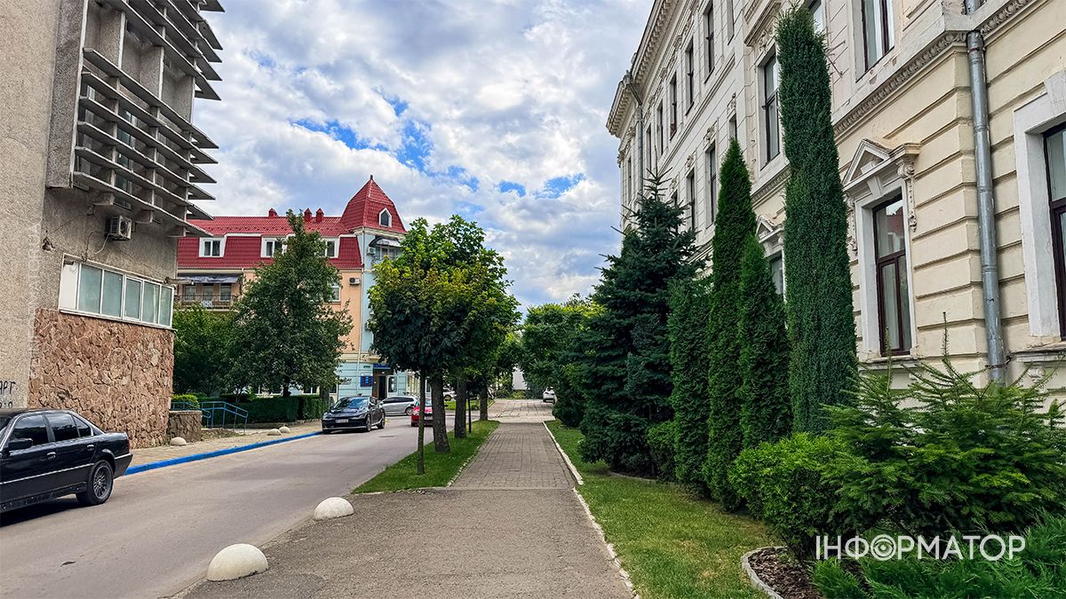 Затишний фоторепортаж із вулиць Коломиї 26