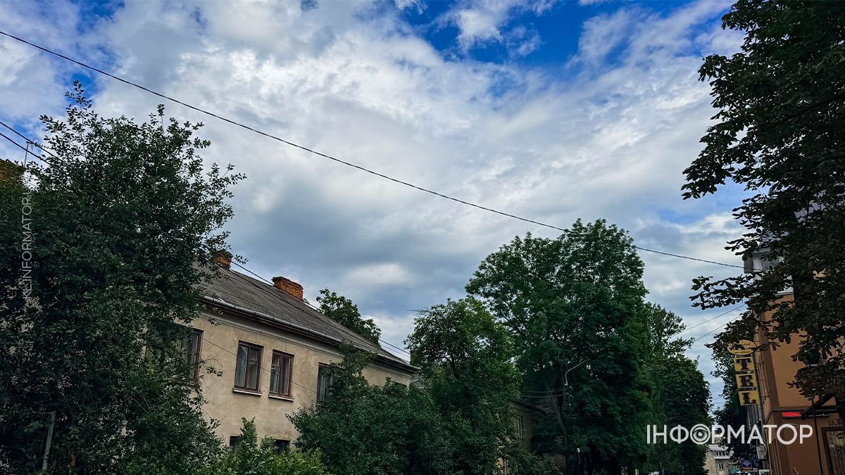 Затишний фоторепортаж із вулиць Коломиї 19
