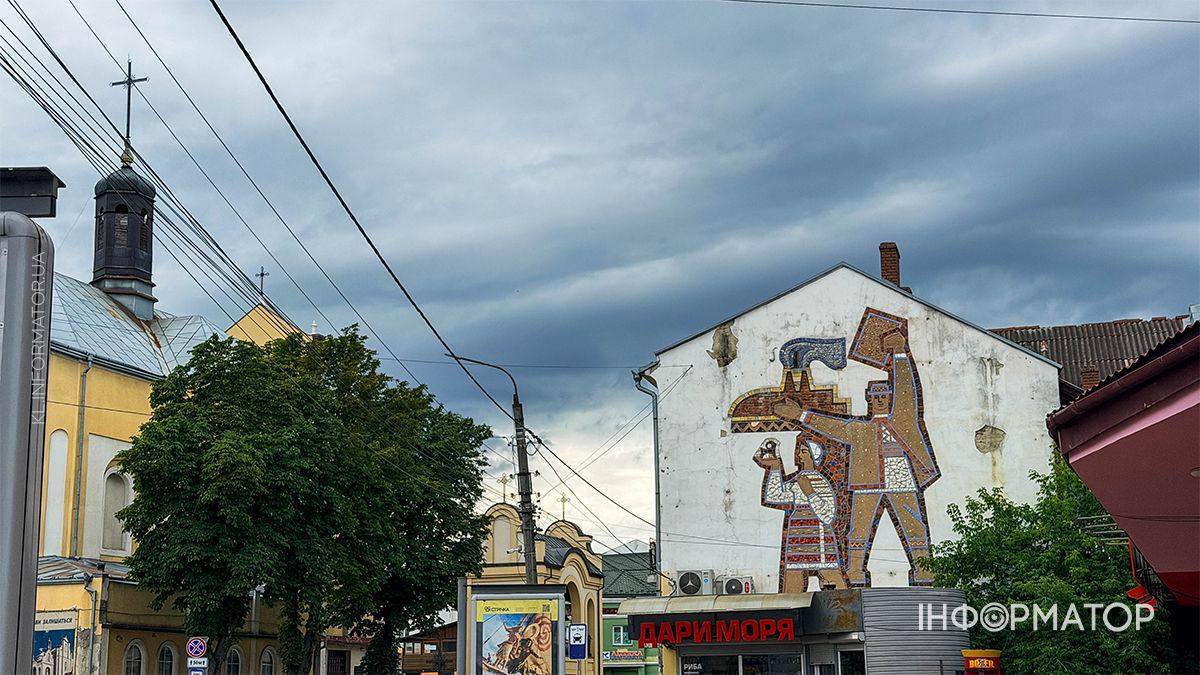 Затишний фоторепортаж із вулиць Коломиї 14