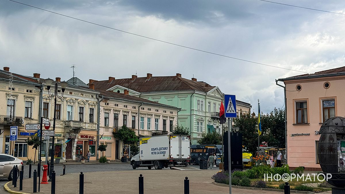 Затишний фоторепортаж із вулиць Коломиї 8